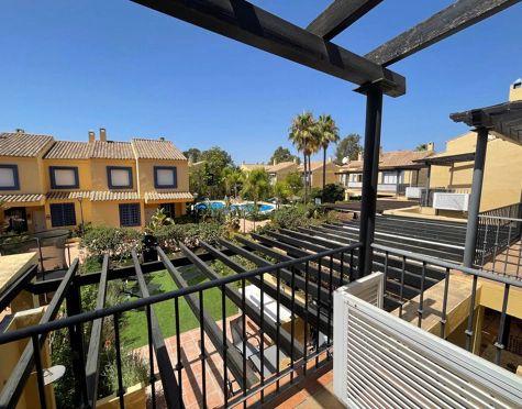 Adosado en venta en Nueva Andalucia, Marbella