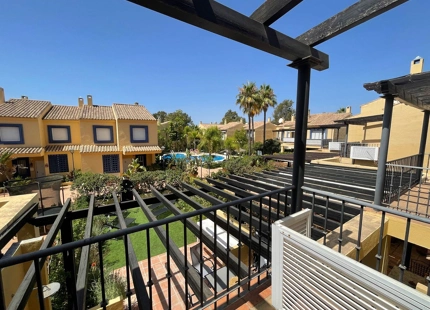 Adosado en venta en Nueva Andalucia, Marbella