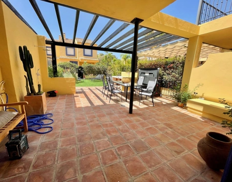 Adosado en venta en Nueva Andalucia, Marbella
