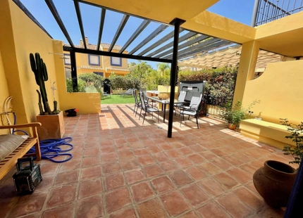 Adosado en venta en Nueva Andalucia, Marbella