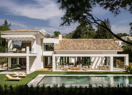 Villa en venta en El Paraiso, Estepona Este