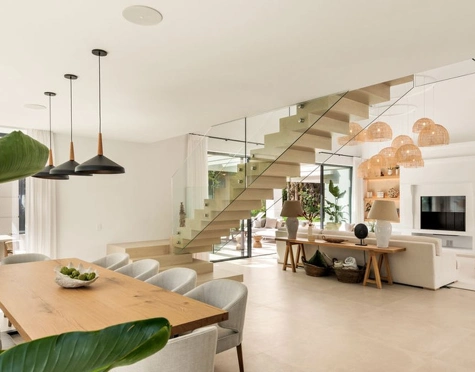 Villa en venta en El Paraiso, Estepona East