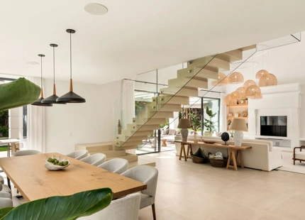 Villa en venta en El Paraiso, Estepona Este