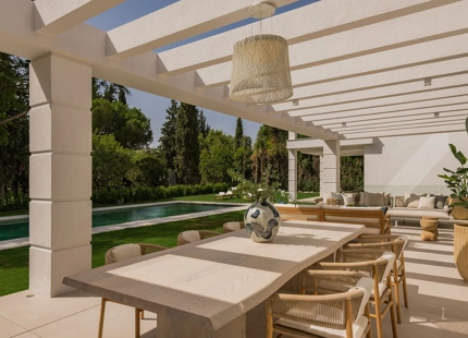 Villa en venta en El Paraiso, Estepona Este