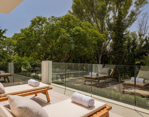 Villa en venta en El Paraiso, Estepona East