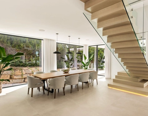 Villa en venta en El Paraiso, Estepona East