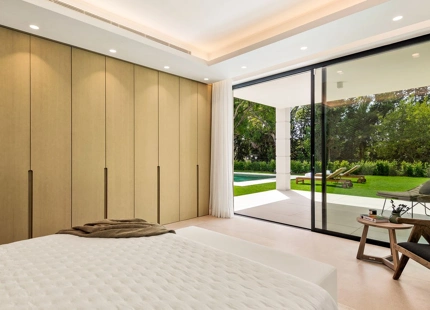 Villa en venta en El Paraiso, Estepona Este