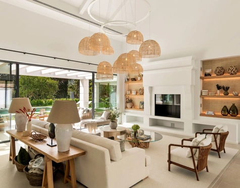 Villa en venta en El Paraiso, Estepona East