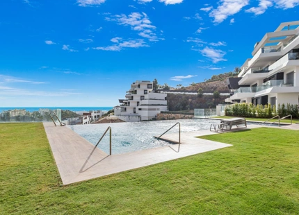 Apartamento en venta en Benahavis