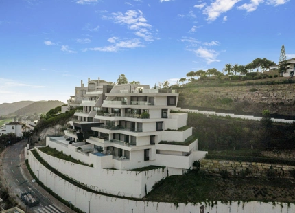 Apartamento en venta en Benahavis