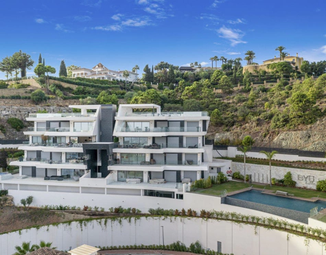Apartamento en venta en Benahavis