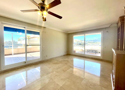 Ático sin muebles en Marina Banus