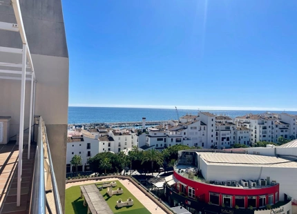 Ático sin muebles en Marina Banus