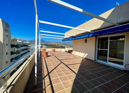 Ático sin muebles en Marina Banus