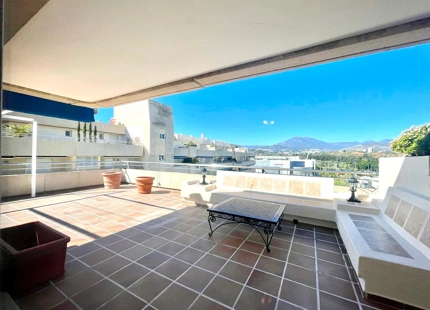 Ático sin muebles en Marina Banus