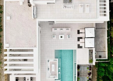 Villa for sale in El Paraiso, Estepona East