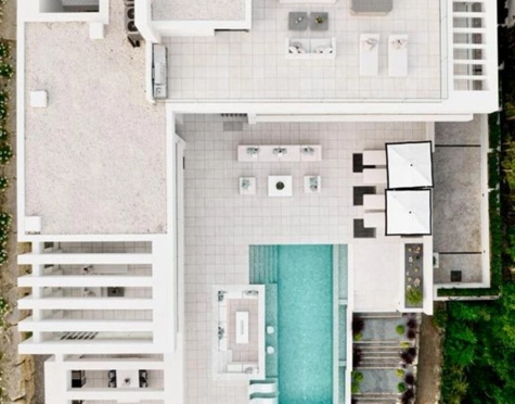 Villa for sale in El Paraiso, Estepona East