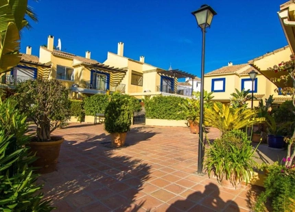 Adosado en venta en Nueva Andalucia, Marbella