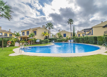 Adosado en venta en Nueva Andalucia, Marbella
