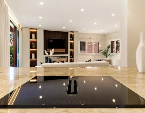 Apartment for sale in New Golden Mile, Estepona East