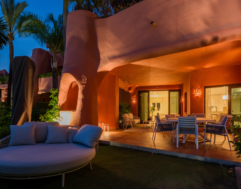 Apartment for sale in New Golden Mile, Estepona East
