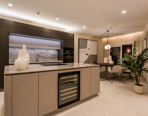 Apartment for sale in New Golden Mile, Estepona East