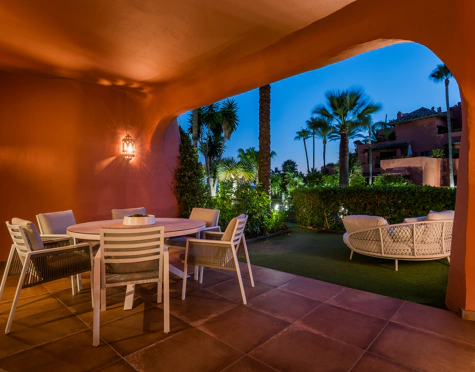 Apartment for sale in New Golden Mile, Estepona East