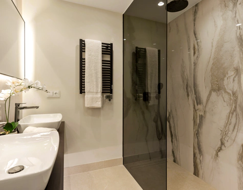 Apartment for sale in New Golden Mile, Estepona East
