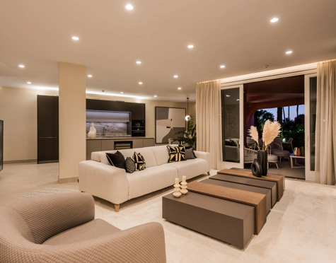 Apartment for sale in New Golden Mile, Estepona East