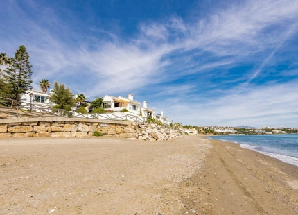 Villa en venta en Estepona