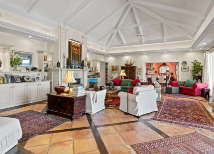 Villa for sale in Benahavis