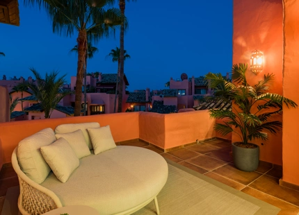 Ático en venta en Cabo Bermejo, Estepona Este