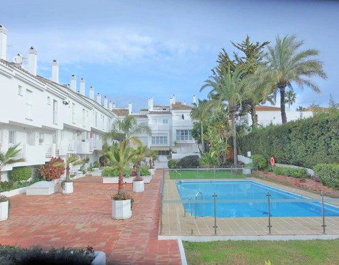 Apartamento Planta Baja en venta en Nueva Andalucia, Marbella