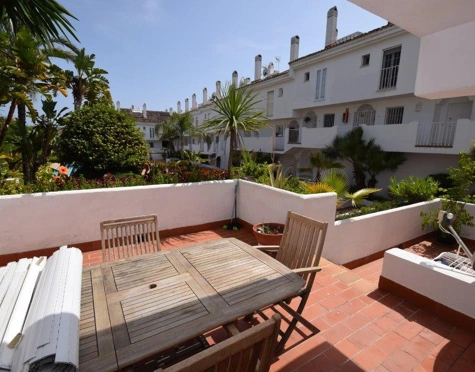 Apartamento Planta Baja en alquiler a corta temporada en Nueva Andalucia, Marbella
