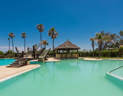 Ground Floor Apartment for sale in New Golden Mile, Estepona East
