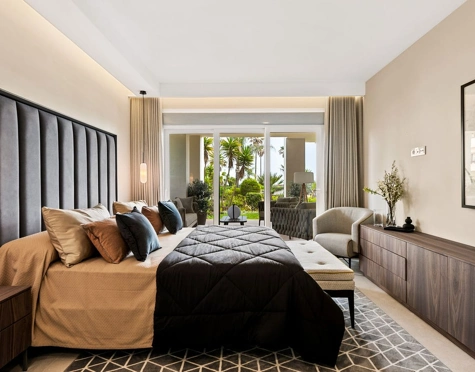 Ground Floor Apartment for sale in New Golden Mile, Estepona East