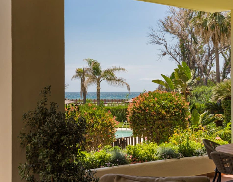 Ground Floor Apartment for sale in New Golden Mile, Estepona East