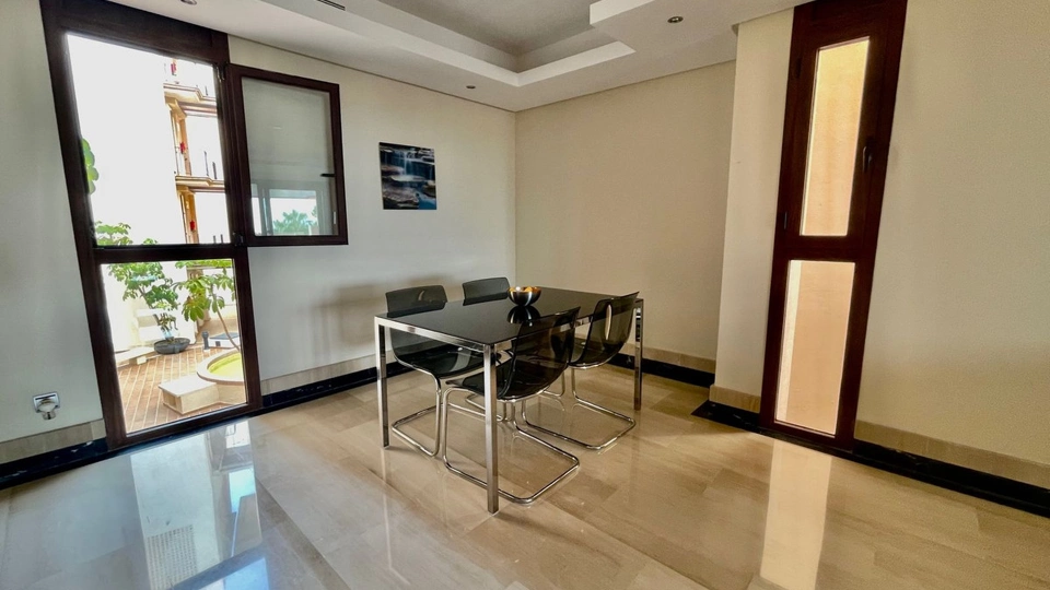 Apartamento en venta en Estepona