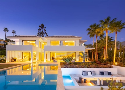 Villa for sale in Nueva Andalucia, Marbella