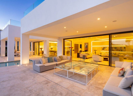 Villa for sale in Nueva Andalucia, Marbella