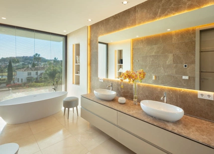 Villa for sale in Nueva Andalucia, Marbella