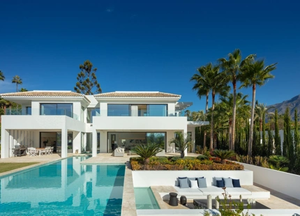 Villa for sale in Nueva Andalucia, Marbella