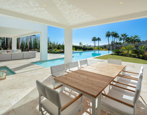 Villa en venta en Nueva Andalucia, Marbella
