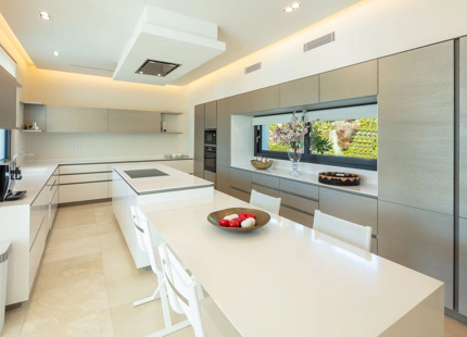 Villa for sale in Nueva Andalucia, Marbella