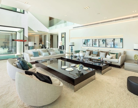 Villa en venta en Nueva Andalucia, Marbella