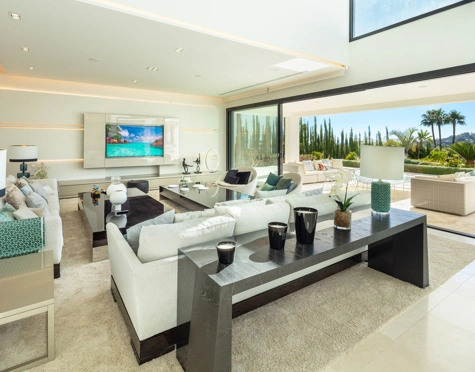 Villa en venta en Nueva Andalucia, Marbella