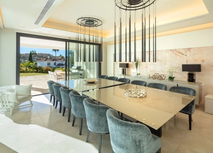 Villa for sale in Nueva Andalucia, Marbella