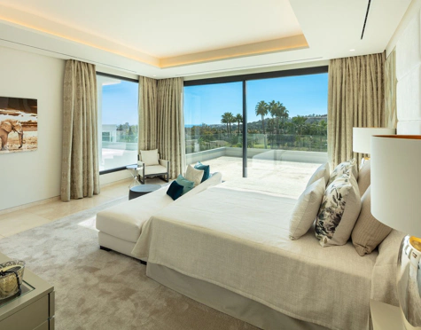 Villa en venta en Nueva Andalucia, Marbella