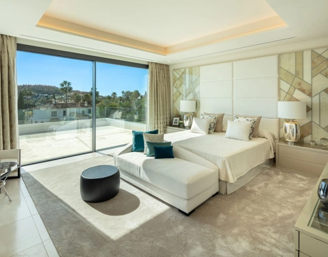 Villa en venta en Nueva Andalucia, Marbella