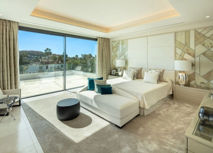 Villa for sale in Nueva Andalucia, Marbella